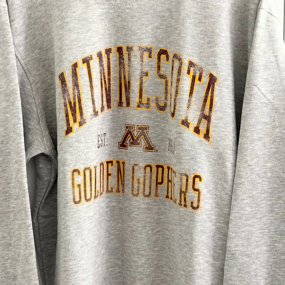 Champion Sweatshirt Mens L Large Grey NWT Minnesota Golden Gophers Crewneck